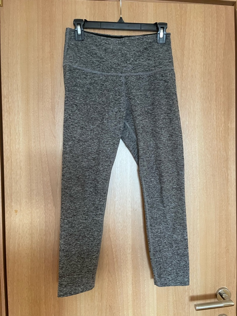 Beyond Yoga - Gray Ankle Active Leggings - size M